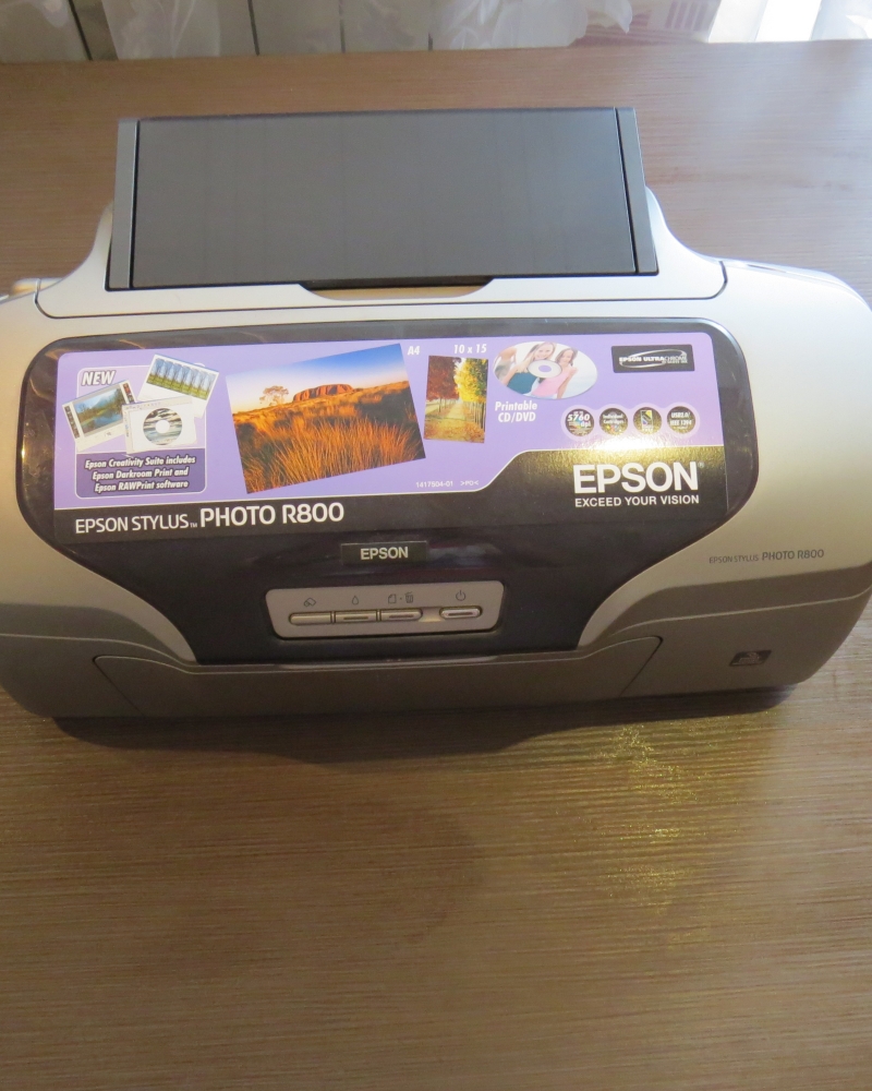 Продам принтер Epson Stylus Photo R800