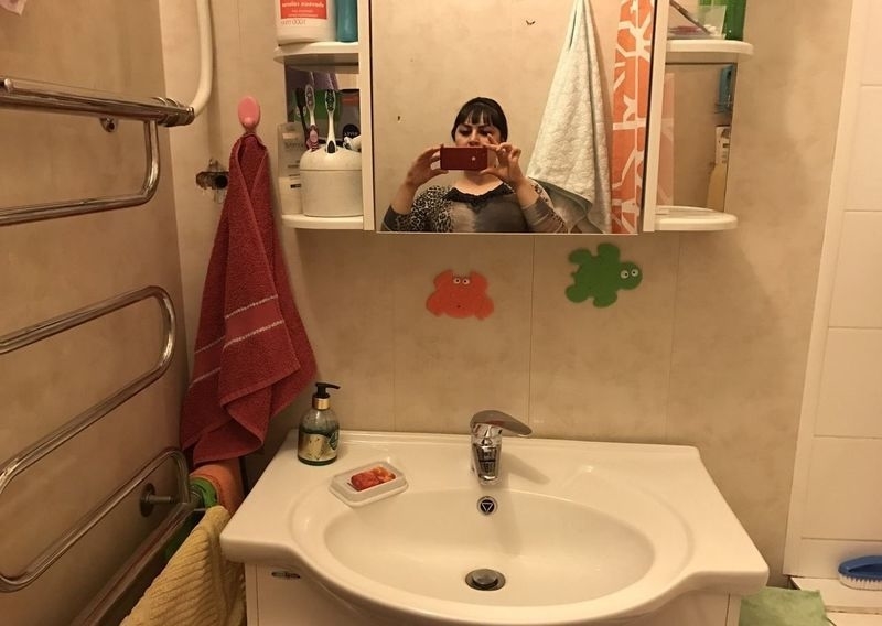 Уютная комната в 3 комнатной квартире, с балконом, 5 минут ходьбы от ...